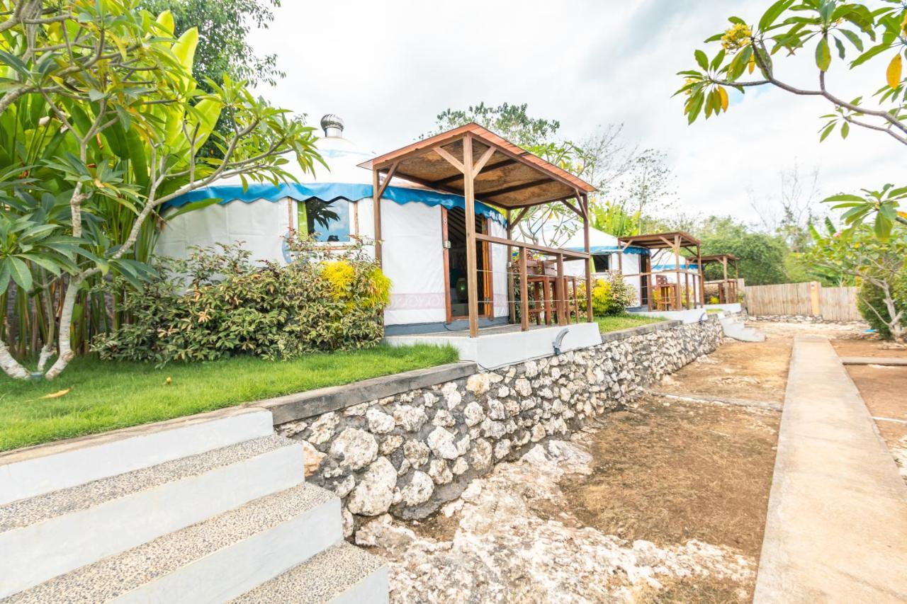Nusa Penida Yurt Camping Toyapakeh