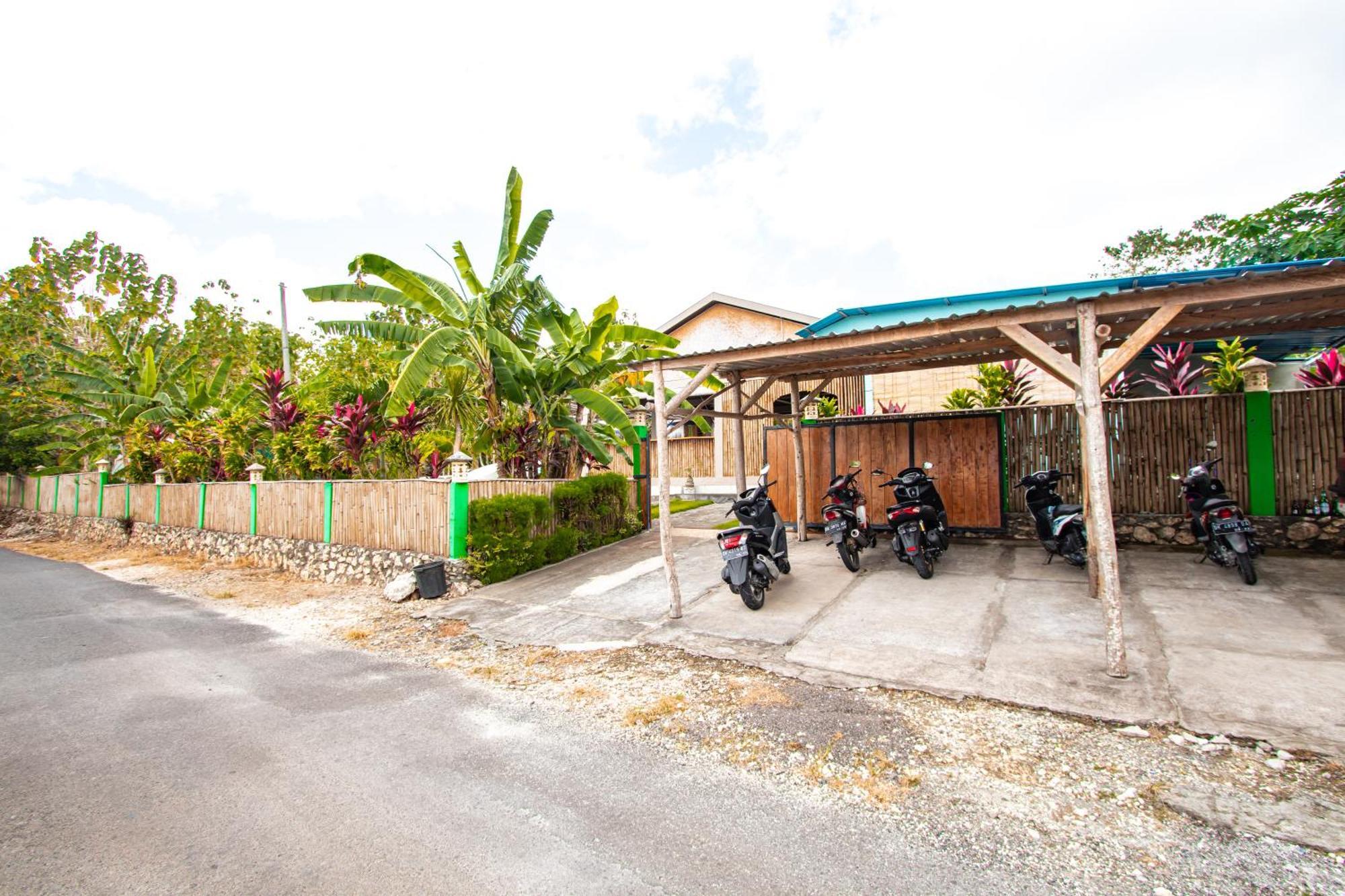Nusa Penida Yurt Camping Toyapakeh